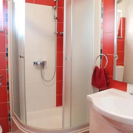 Villa With Swimming Pool And Game Room Tugare Kültér fotó