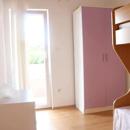 Villa With Swimming Pool And Game Room Tugare Kültér fotó