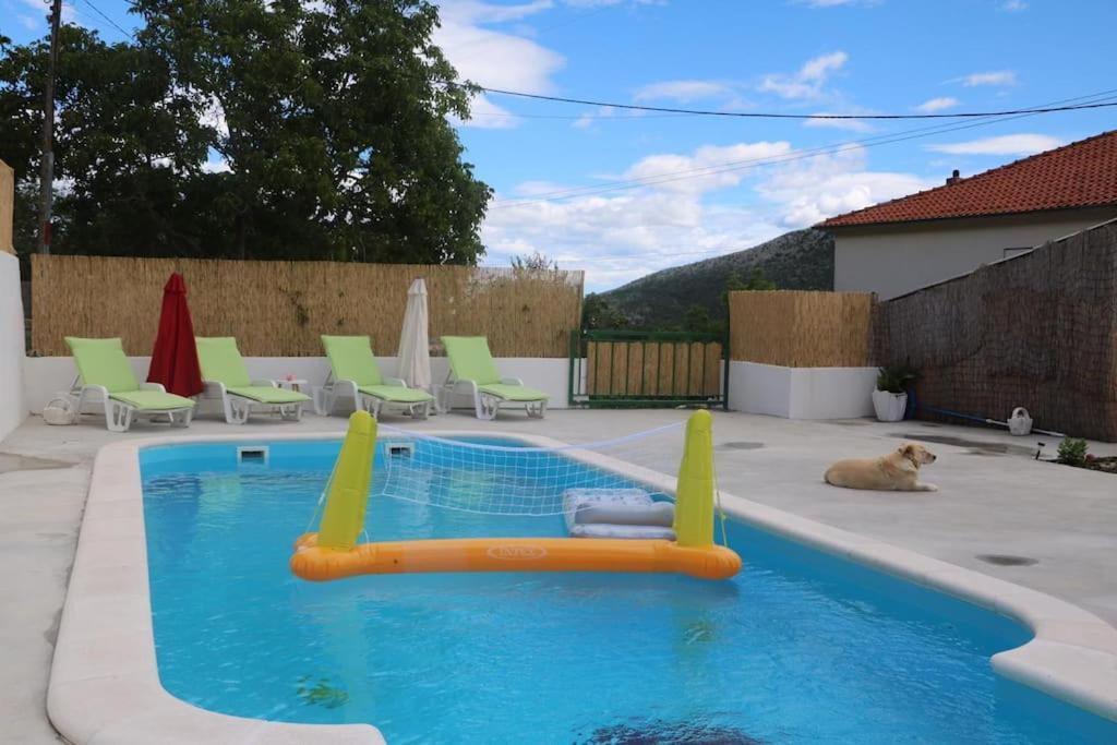 With Swimming Pool And Game Holiday home *