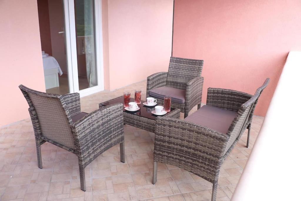 Holiday home With Swimming Pool And Game